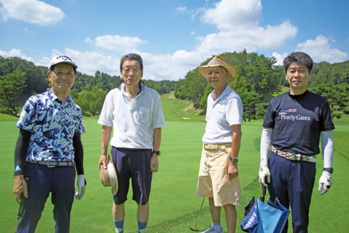 大会の成功に尽力する役員ら