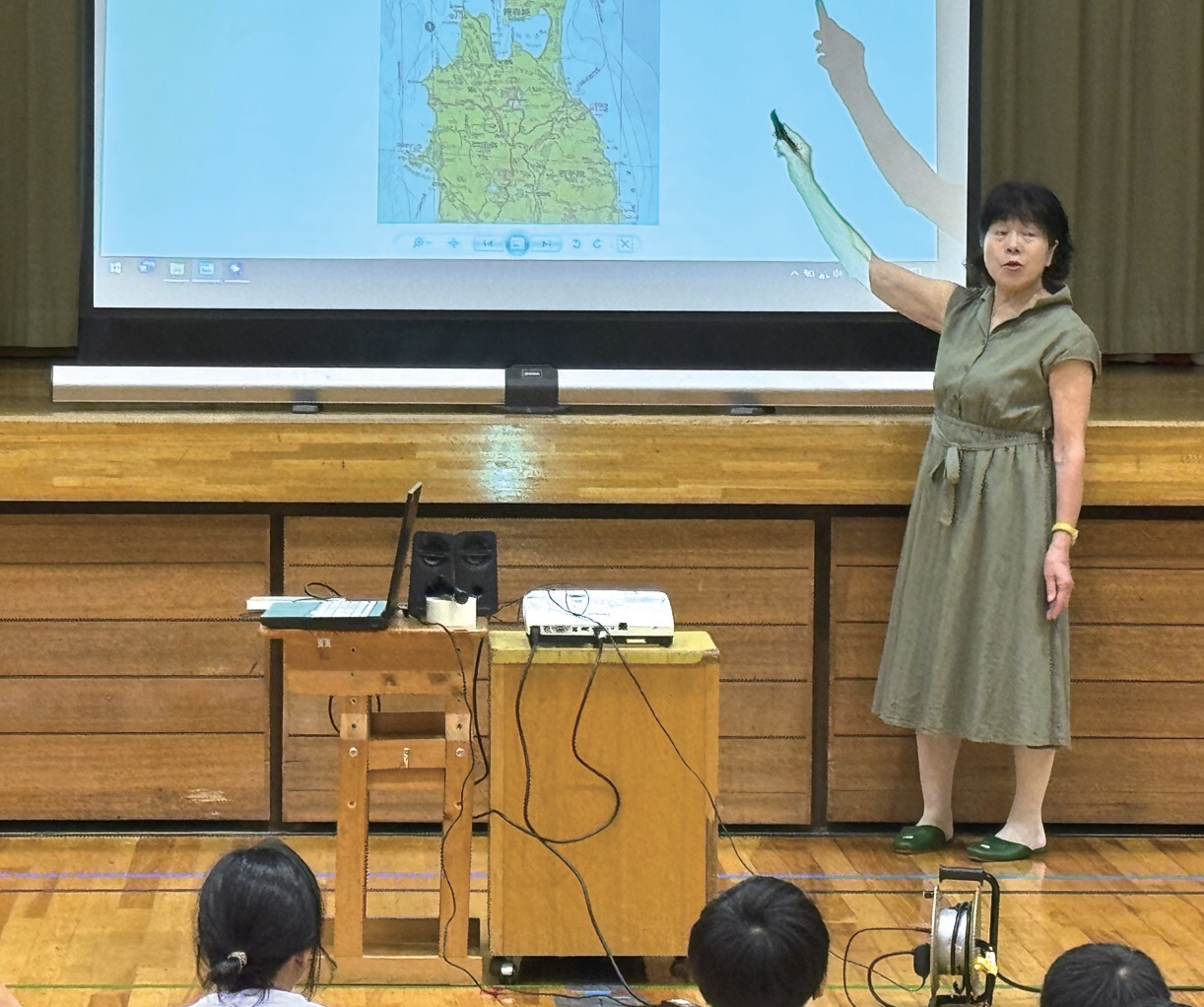 「遠泳人生」を語る尾迫さん