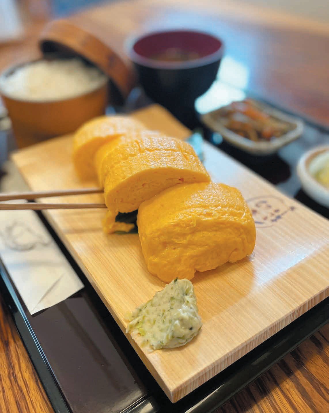 みんなに愛されるだしまき卵の定食