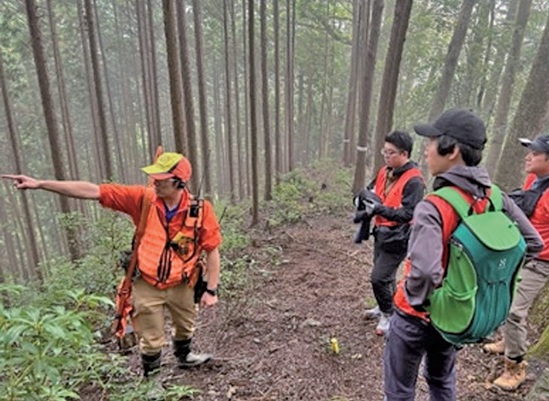 巻き狩り猟（写真提供＝青梅猟友会）