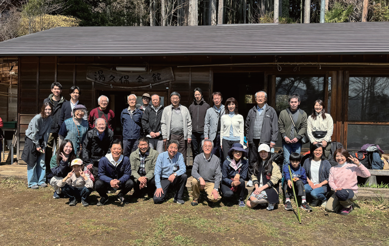 東京銀座新ロータリークラブ関係者22 人を含む40 人余りが参加