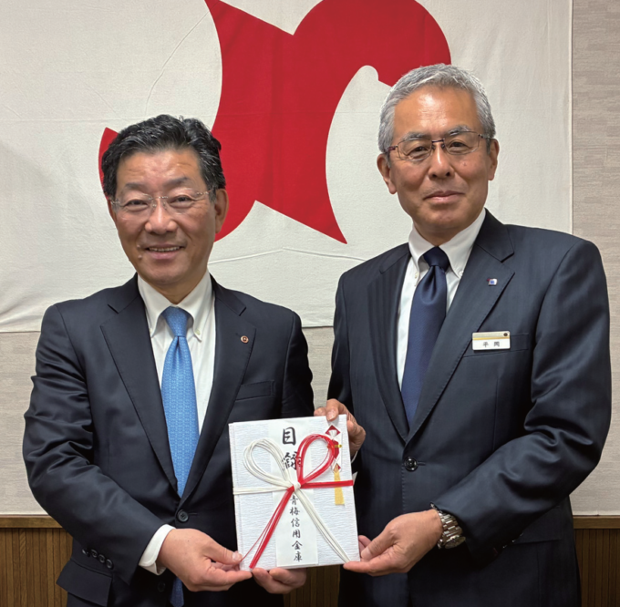 おうめ創業支援センターに寄付金 青梅信金　１０年で累計２５００万円に