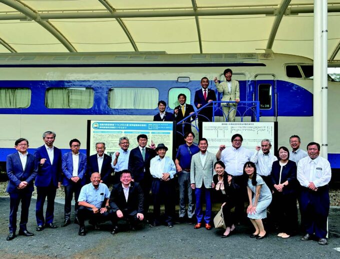 新幹線０系復活 つつじが丘公園で除幕式昭島のランドマークに