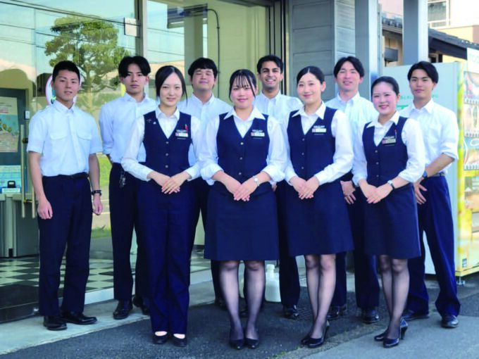 11 人のクルーで西多摩・昭島を元気に
