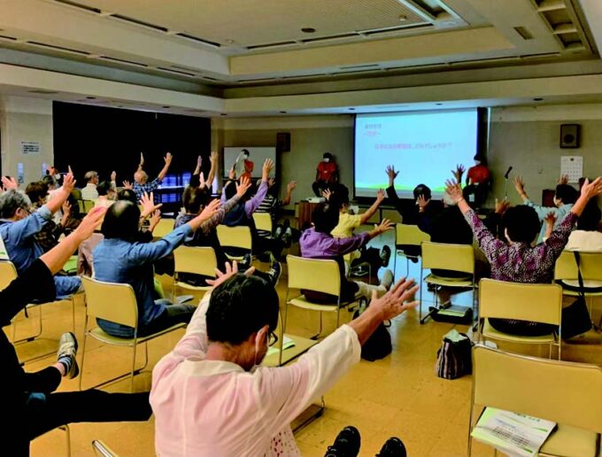 「相続まるっとお助け隊」が10回目の講演会　認知症予防体操と遺言書をテーマに