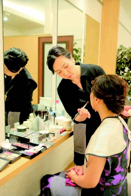 美しさを楽しむ　美スタイル　拝島駅近。大人のためのメイクレッスン