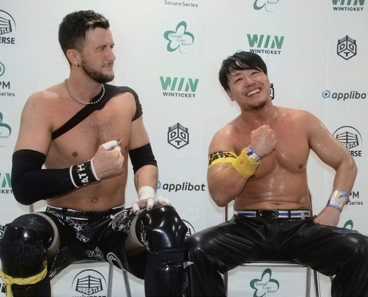 凱旋勝利の記者会見