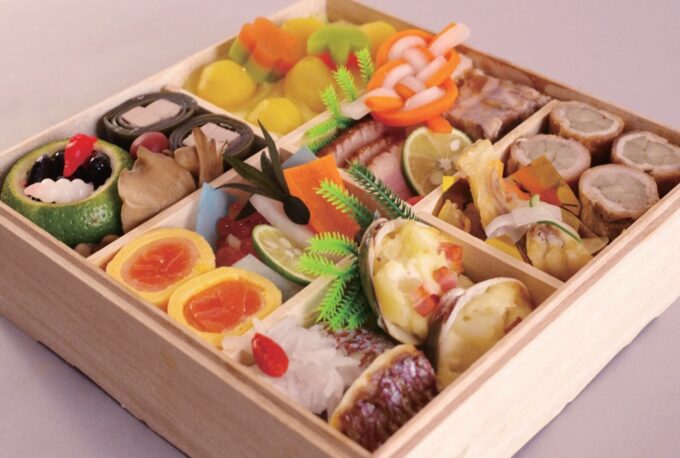 幸楽園が地産地消おせち　「西多摩のにぎわい」予約受付中　西多摩の食材を詰め込んだ三段重